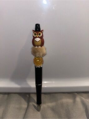 Hand Crafted Brown Owl Beaded Puff Pen with black diamond